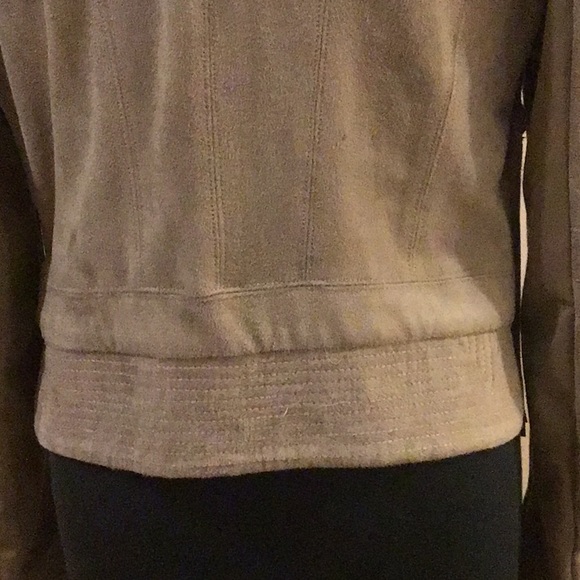 Sexy and Chic Beige Suede Tassel Jacket 💛 - Picture 7 of 7